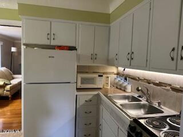 4302 Monroe Street, Toledo, OH 43606