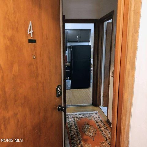 4302 Monroe Street, Toledo, OH 43606