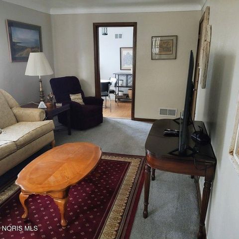 4302 Monroe Street, Toledo, OH 43606