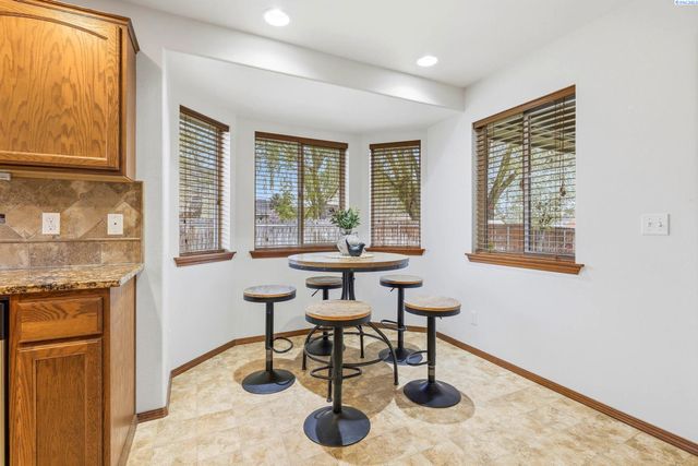 302 S Penn Street, Kennewick, WA 99336