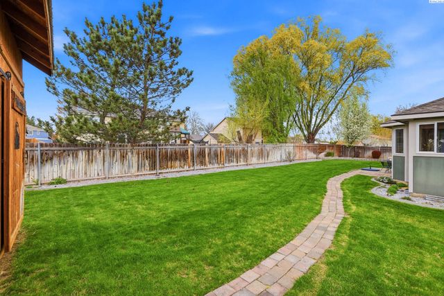 302 S Penn Street, Kennewick, WA 99336