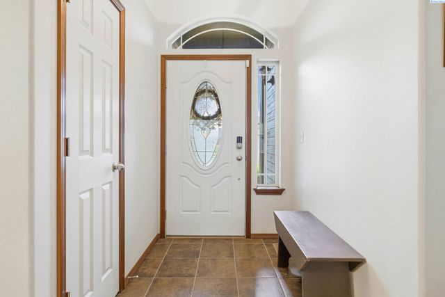 302 S Penn Street, Kennewick, WA 99336