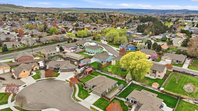 302 S Penn Street, Kennewick, WA 99336