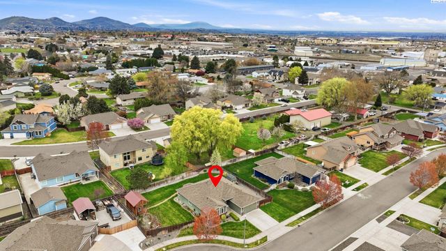 302 S Penn Street, Kennewick, WA 99336