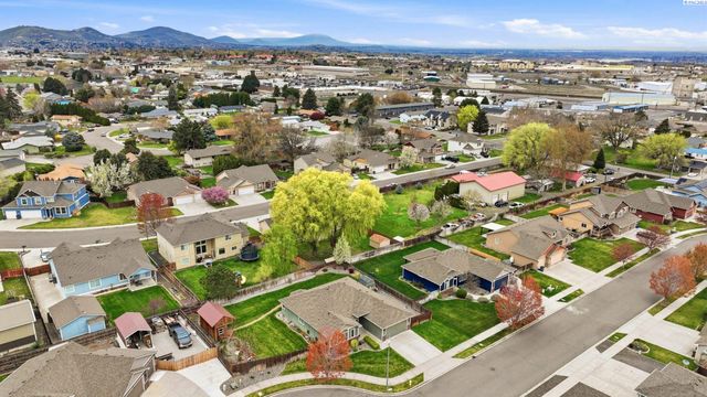 302 S Penn Street, Kennewick, WA 99336