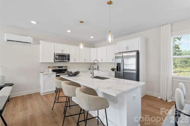 1105 Wonder Way, Charlotte, NC 28208