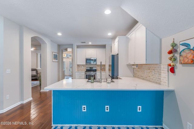 6516 GINNIE SPRINGS Road, Jacksonville, FL 32258