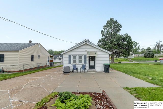 3346 Madison Street, Omaha, NE 68107