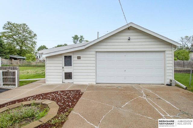3346 Madison Street, Omaha, NE 68107