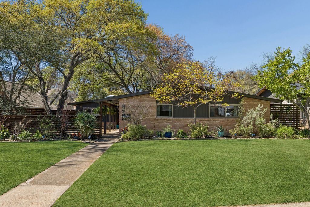 8903 Aldwick Drive, Dallas, TX 75238