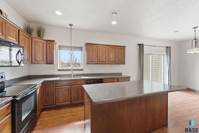 4329 W Shipton St Street, Sioux Falls, SD 57108