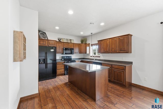 4329 W Shipton St Street, Sioux Falls, SD 57108