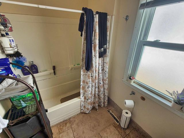 1209 Monroe AVENUE, South Milwaukee, WI 53172