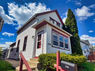 1209 Monroe AVENUE, South Milwaukee, WI 53172