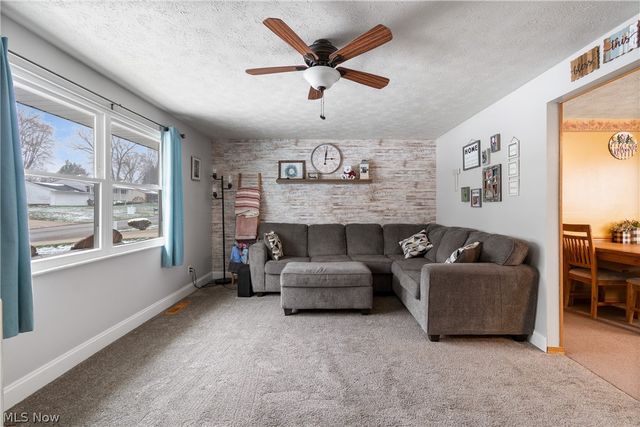 542 Snively Avenue NW, Massillon, OH 44646