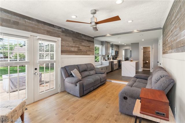 492 Hickory Hollow Drive, Canfield, OH 44406