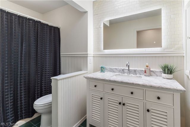 492 Hickory Hollow Drive, Canfield, OH 44406