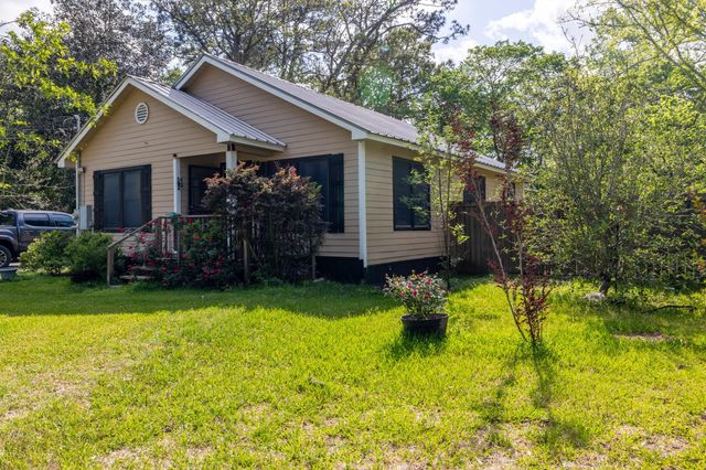 708 Plum Grove Road, Cleveland, TX 77327