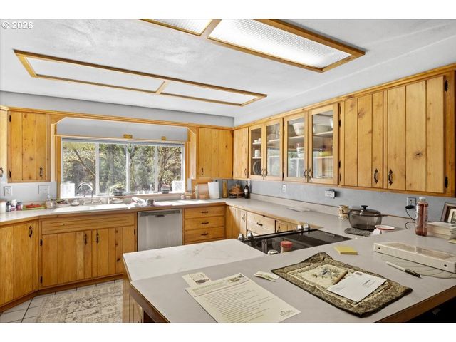 5089 N MYRTLE Rd, Myrtle Creek, OR 97457