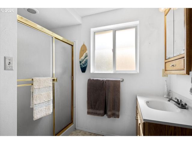 5089 N MYRTLE Rd, Myrtle Creek, OR 97457