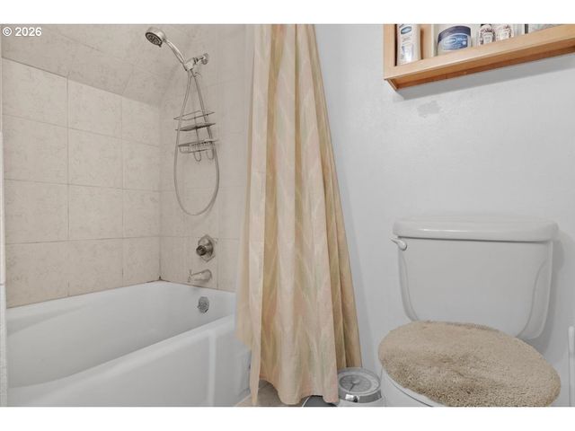 5089 N MYRTLE Rd, Myrtle Creek, OR 97457