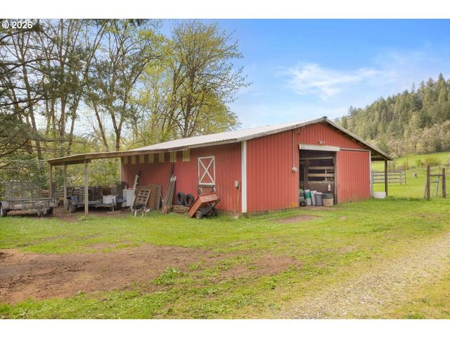 5089 N MYRTLE Rd, Myrtle Creek, OR 97457