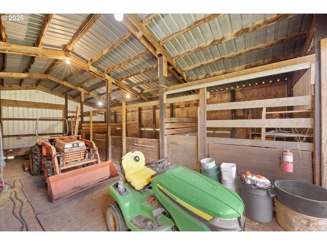 5089 N MYRTLE Rd, Myrtle Creek, OR 97457