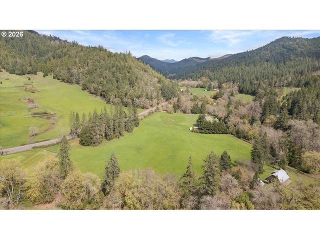 5089 N MYRTLE Rd, Myrtle Creek, OR 97457