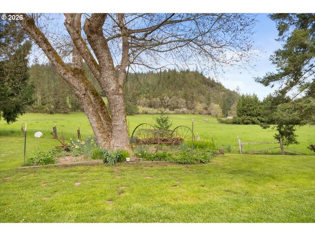 5089 N MYRTLE Rd, Myrtle Creek, OR 97457