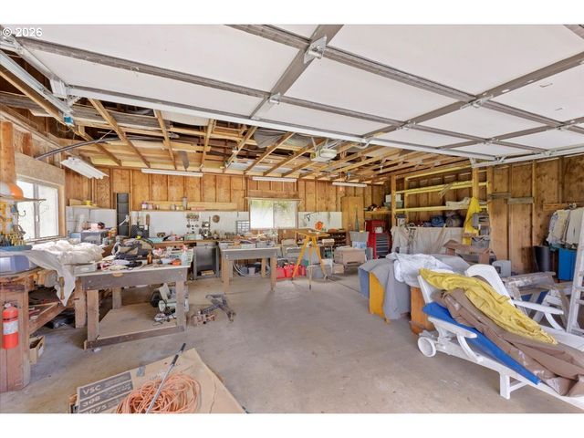 5089 N MYRTLE Rd, Myrtle Creek, OR 97457