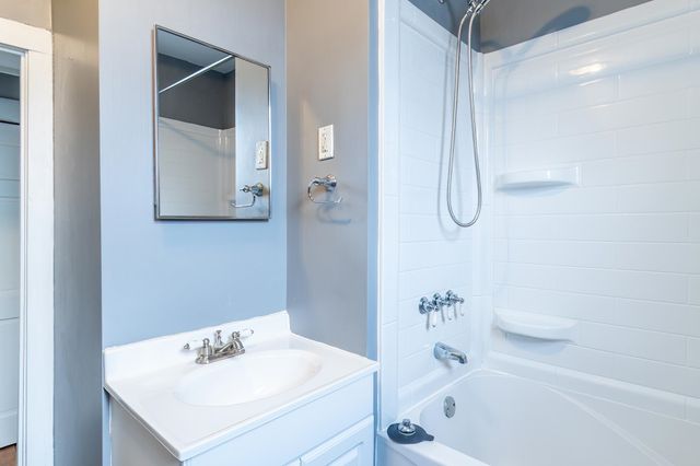 1020 W Wayne Street Apt 201, Fort Wayne, IN 46802