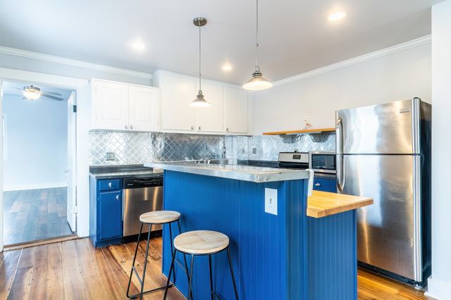 1020 W Wayne Street Apt 201, Fort Wayne, IN 46802