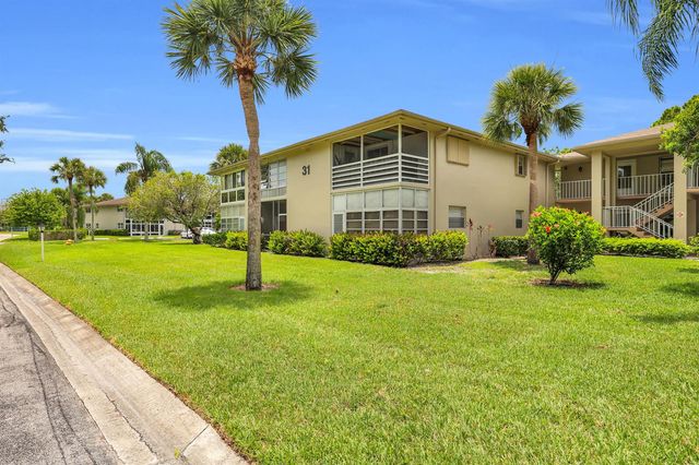 31 Lake Vista Trail 205, Port St. Lucie, FL 34952