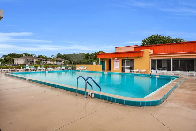 31 Lake Vista Trail 205, Port St. Lucie, FL 34952