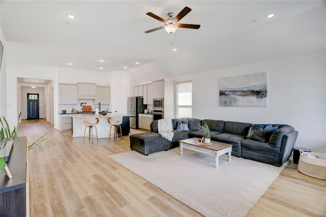 619 Rita Blanca, Webster, TX 77598