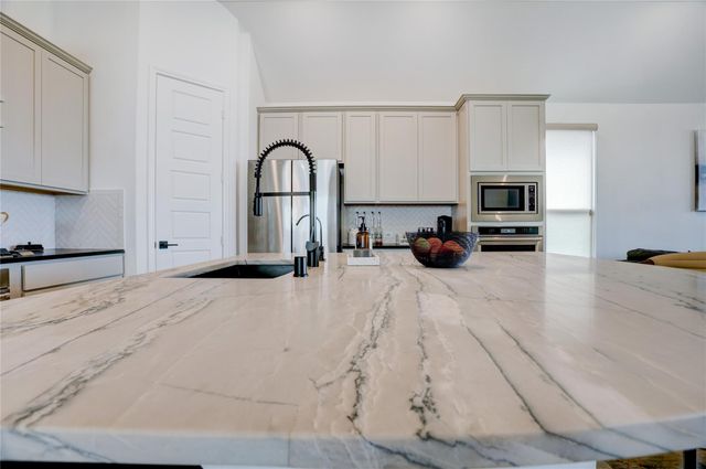 619 Rita Blanca, Webster, TX 77598