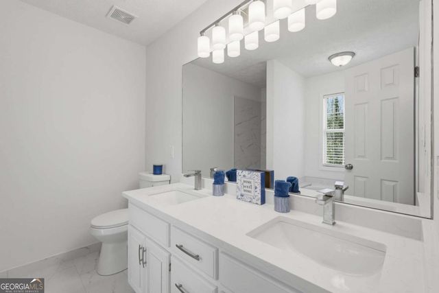 420 Stoneview Drive, Hoschton, GA 30548