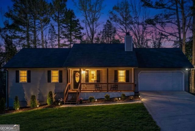 420 Stoneview Drive, Hoschton, GA 30548