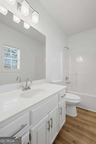 420 Stoneview Drive, Hoschton, GA 30548