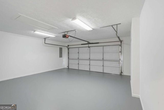 420 Stoneview Drive, Hoschton, GA 30548