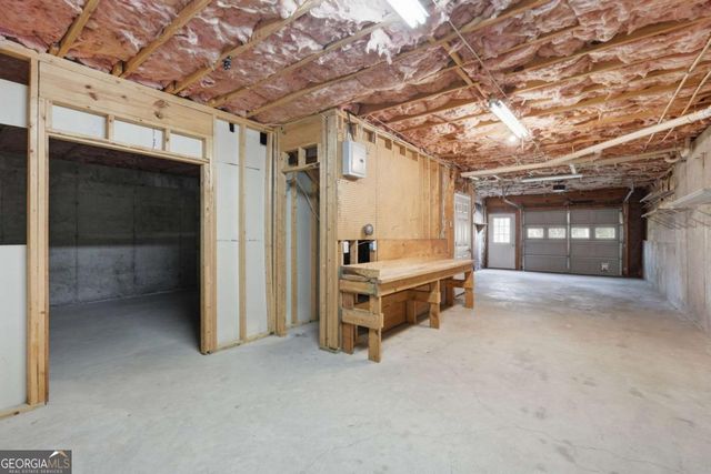 420 Stoneview Drive, Hoschton, GA 30548