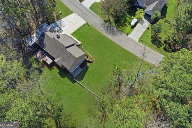 420 Stoneview Drive, Hoschton, GA 30548