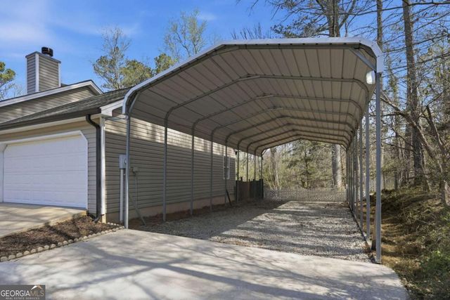 420 Stoneview Drive, Hoschton, GA 30548