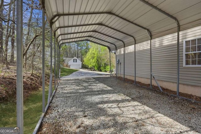 420 Stoneview Drive, Hoschton, GA 30548