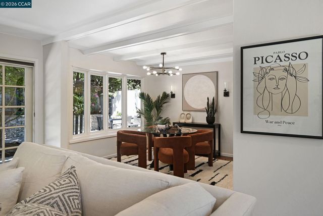 4 Burnt Oak Cir, Lafayette, CA 94549