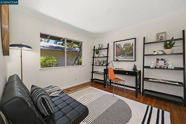 4 Burnt Oak Cir, Lafayette, CA 94549