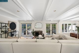 4 Burnt Oak Cir, Lafayette, CA 94549