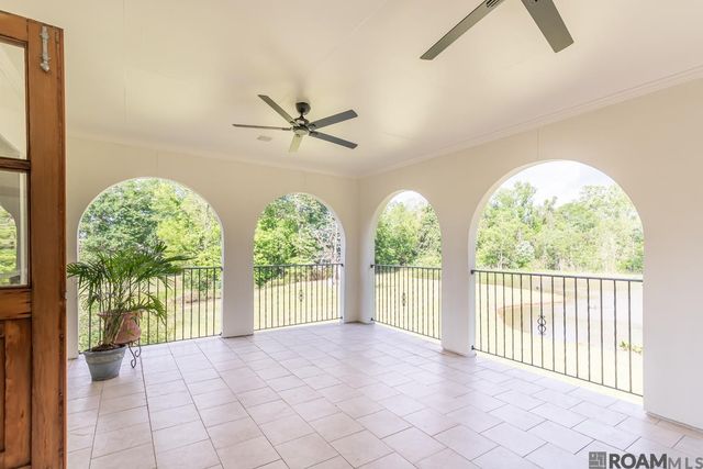 13147 Deerpath Way, Baton Rouge, LA 70816