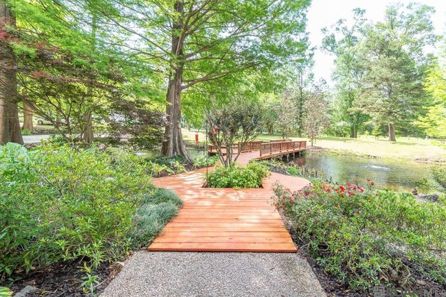 13147 Deerpath Way, Baton Rouge, LA 70816