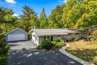 24 S Grant Street, North Aurora, IL 60542